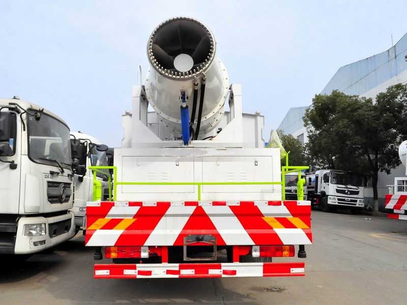 國(guó)六解放多功能抑塵車(chē)