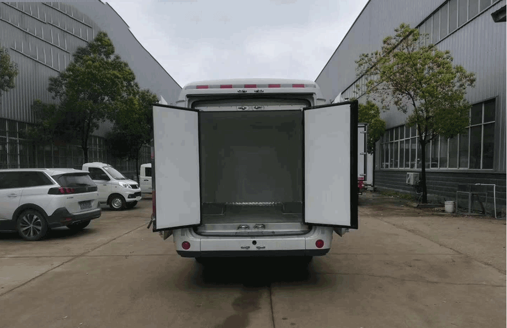 國(guó)六五菱玉柴140馬力冷藏車(chē) 國(guó)六五菱玉柴140馬力冷藏車(chē)