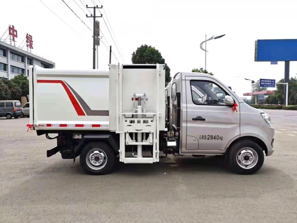 國六【4立方】 長安汽油雙輪右側(cè)掛桶垃圾車 國六【4立方】 長安汽油雙輪右側(cè)掛桶垃圾車