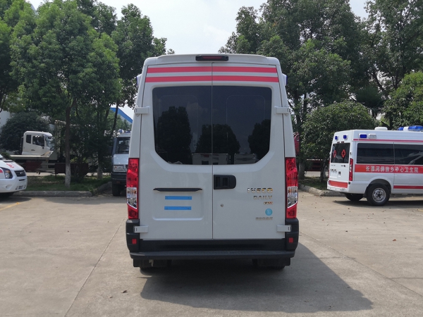 依維柯歐勝救護(hù)車 依維柯歐勝救護(hù)車