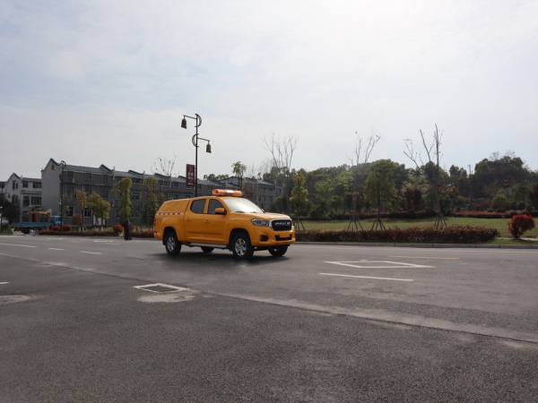 大通皮卡救險(xiǎn)車 大通皮卡救險(xiǎn)車