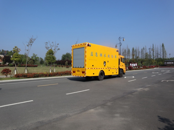 東風(fēng)天錦工程搶險車