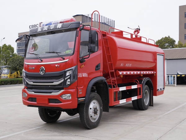消防四驅(qū)供水車(chē)