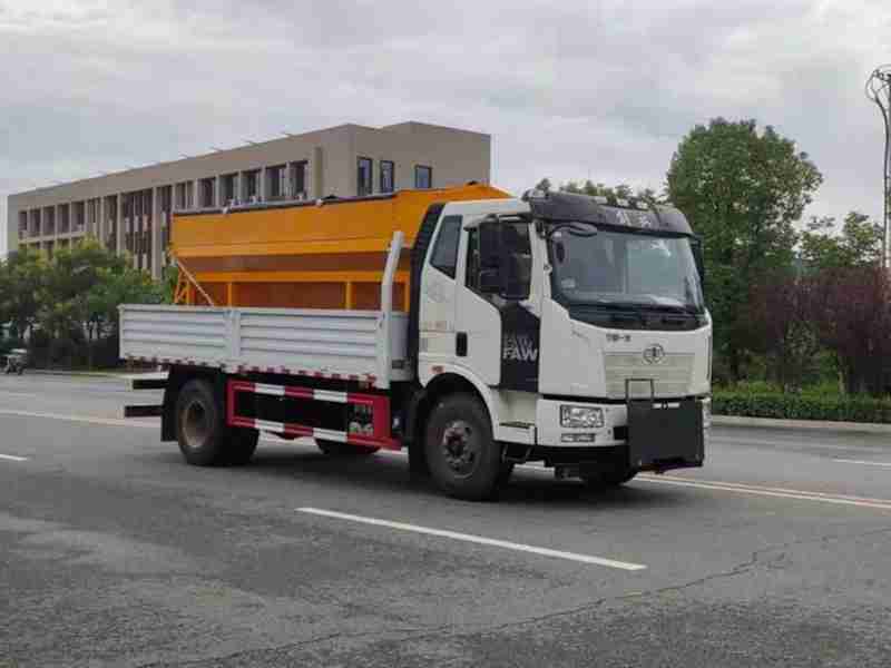 解放CL5181TCX6YC型除雪車